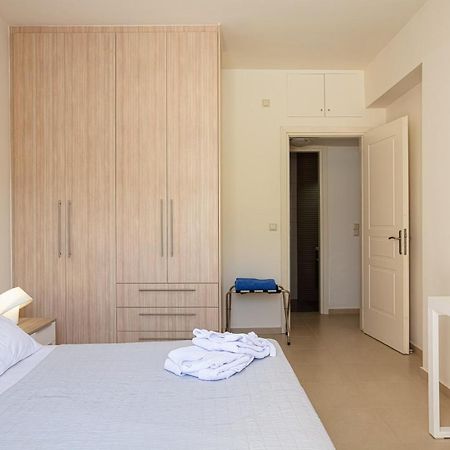 A & C Homes Плакиас Экстерьер фото