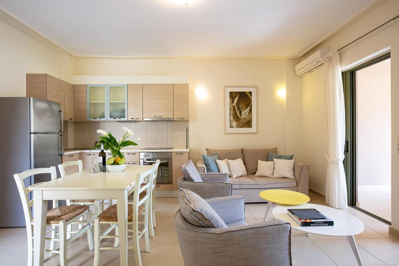 A & C Homes Плакиас Экстерьер фото
