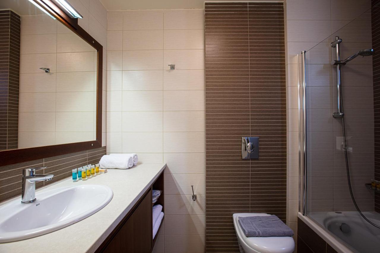 A & C Homes Плакиас Экстерьер фото