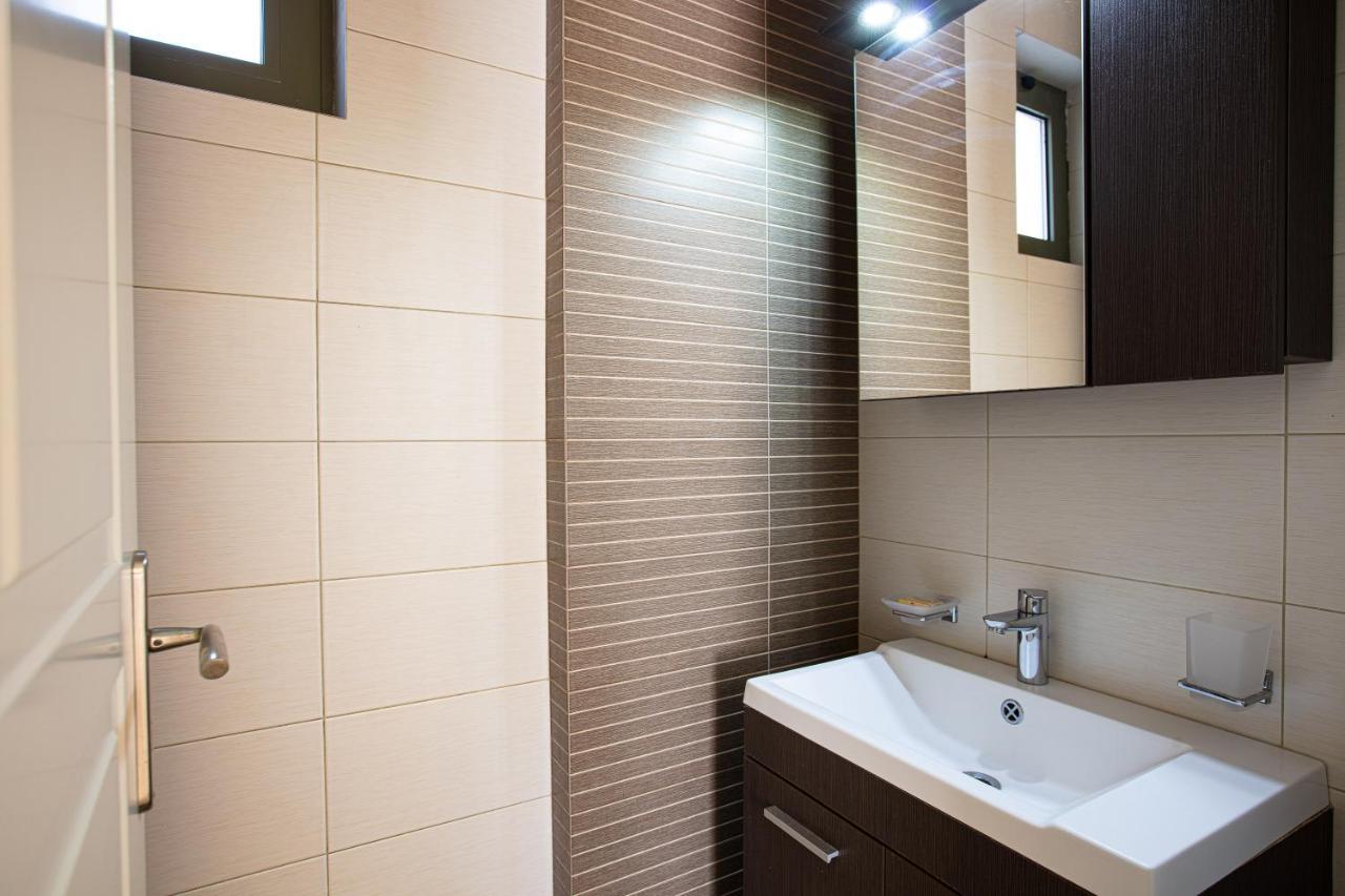 A & C Homes Плакиас Экстерьер фото