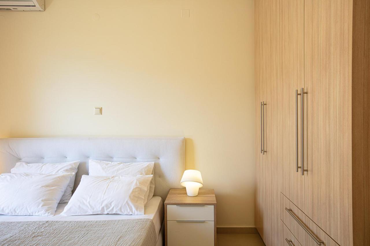 A & C Homes Плакиас Экстерьер фото