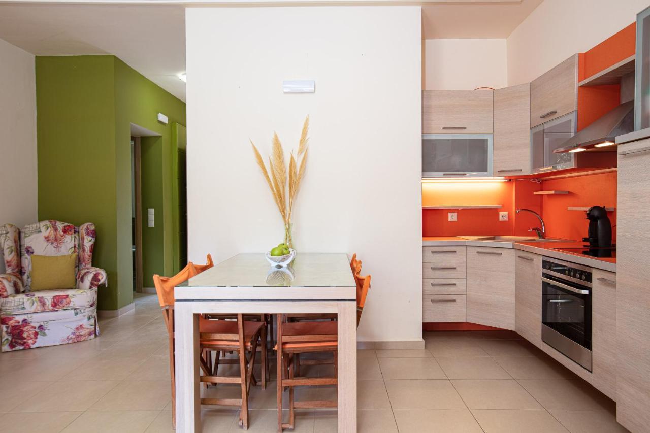 A & C Homes Плакиас Экстерьер фото