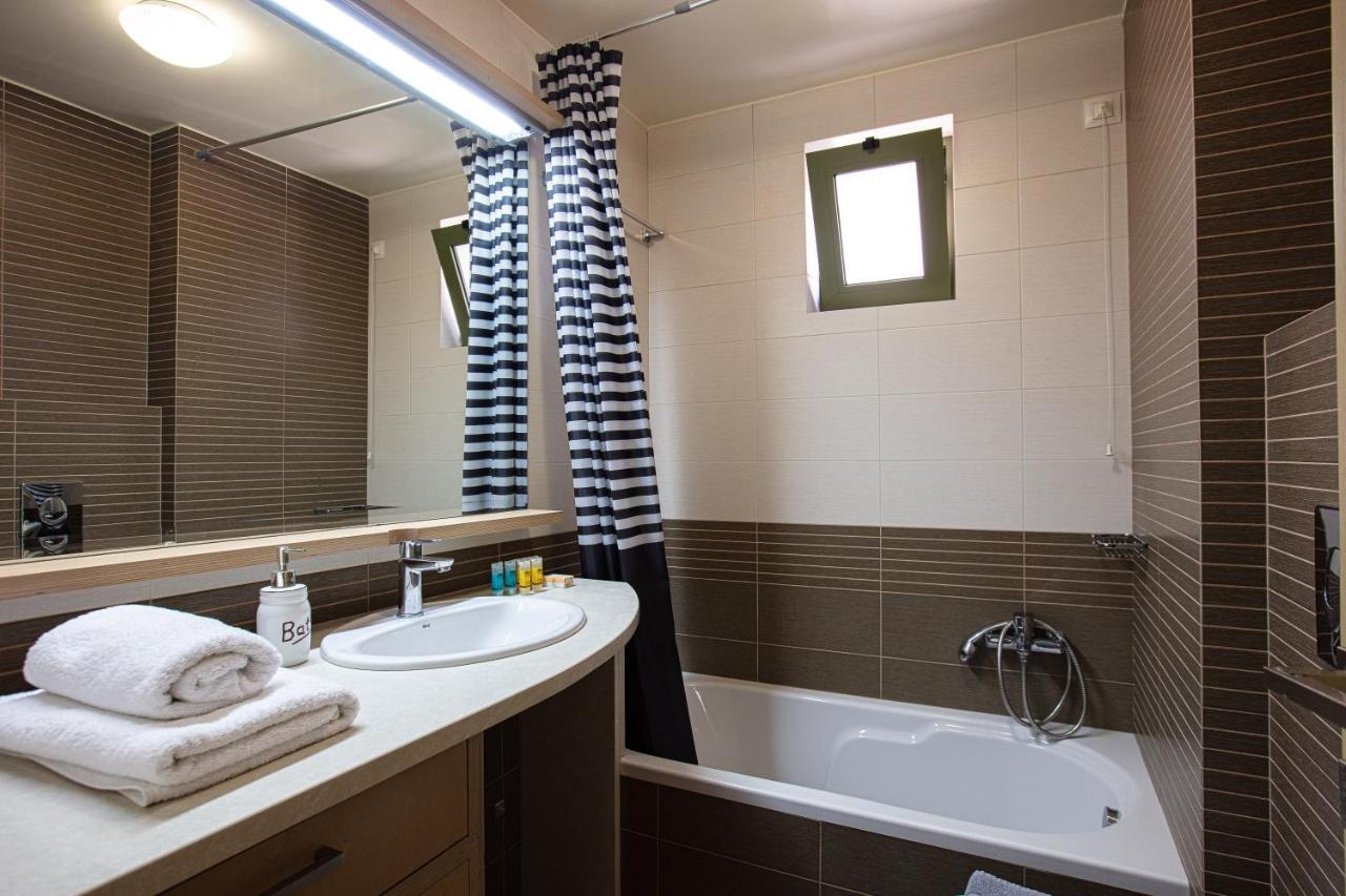 A & C Homes Плакиас Экстерьер фото